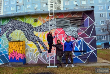 ФОТО: Бабурка преображается с легкой руки талантливых граффитчиков