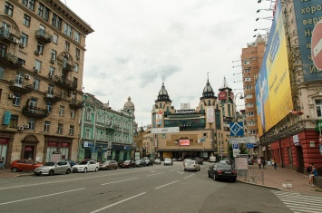 Пробки в Киеве не превышают 1 балл, синоптики обещают 3 градусов тепла