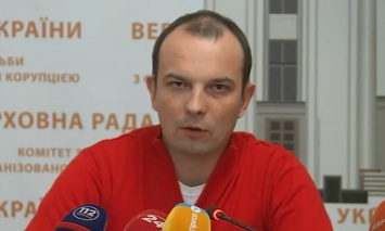 У Егора Соболева в зале Рады украли папку с подписями за отставку Шокина