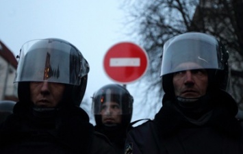 В Киеве под зданием МВД митингуют правоохранители