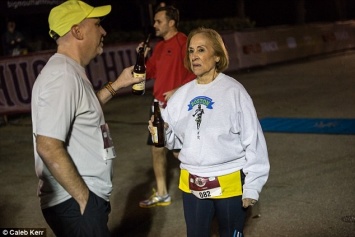 Бабушка из Техаса обогнала дочь в пивном марафоне