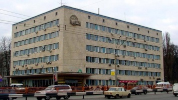 В Киеве возле станции метро "Политехнический институт" умер мужчина