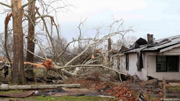 Число жертв торнадо в США увеличилось до 17 человек