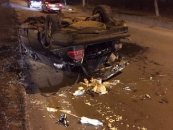 Во время ДТП на Буковине перевернулся автомобиль, водитель остался жив