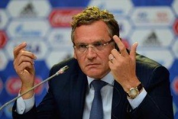 Генеральный секретарь ФИФА повторно отстранен от работы
