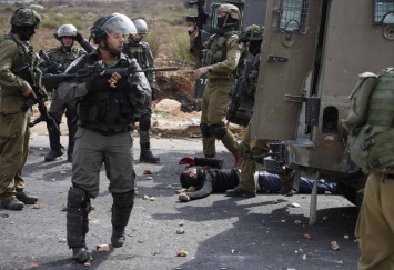В Израиле двое арабов с ножами напали на военных на блокпосту