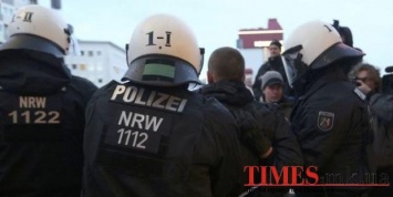 Немецкая полиция вместо того, чтобы наказывать насильников, разгоняет тех, кто недоволен разгулом происламских бандитов