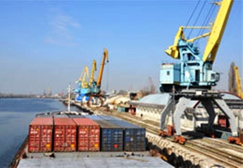 За год Николаевский морпорт увеличил перевалку грузов на 7%