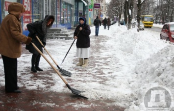 Днепропетровск готов к снегопадам, но не к гололеду
