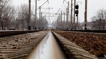 Украина запустила первый товарный поезд в обход России