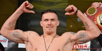 Украинский боксер Александр Усик стремительно восходит по ступеням рейтинга к вершине