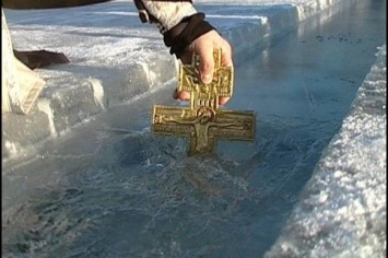 На Крещение киевлянам раздадут святую воду