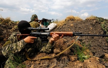 На Донбассе за минувшие сутки боевики обстреляли позиции сил АТО 36 раз, - пресс-центр