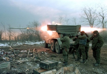 Боевики продолжают держать запрещенное тяжелое вооружение в Горловке возле линии разграничения, - разведка