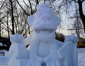 Снега много не бывает! В «Сказку» зовут лепить скульптуры из сугробов