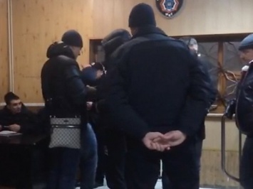 В Николаеве группа молодчиков напала на врача «скорой» и активиста «снежного патруля»