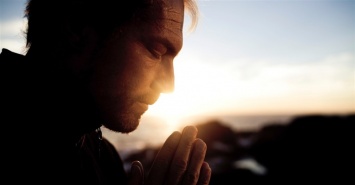 Что происходит с вашим мозгом во время молитвы