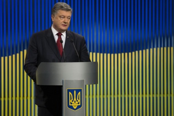 Порошенко заявил о поддержке США в вопросе возвращения на Донбасс суверинитета Украины в 2016 году