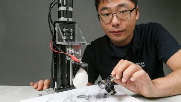 Швейцарские ученые разработали бережные манипуляторы для роботов