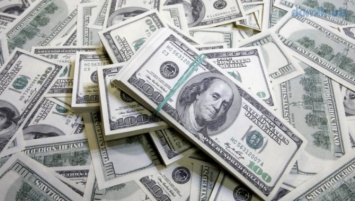 Банкиры рассказали, как скандал в Кабмине ударил по доллару