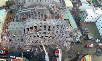 Число жертв землетрясения на Тайване увеличилось до 17 человек, еще 484 пострадали