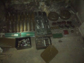 Два тайника с гранатометами обнаружила СБУ в Донецкой области