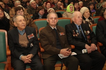 Юрий Вилкул поздравил ветеранов «АрселорМиттал Кривой Рог» с 72-й годовщиной освобождения города