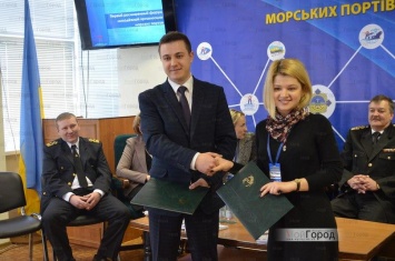 Меморандум о сотрудничестве: молодежные организации морского порта Украины и коллегии при ОГА договорились вместе воспитывать подрастающее поколение