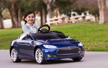 Tesla Model S для детей