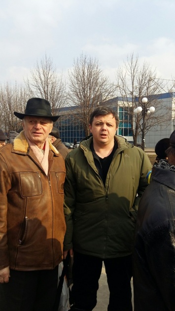 На выборы в Кривой Рог Семенченко свезет людей из Львова, Тернополя и других городов