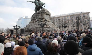 Аваков: На митинг в поддержку полиции пришло больше людей, чем участников акции на Майдан
