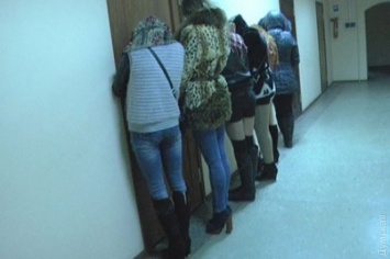 Облава на «стометровке»: полицейские задержали шесть проституток с Большой Арнаутской