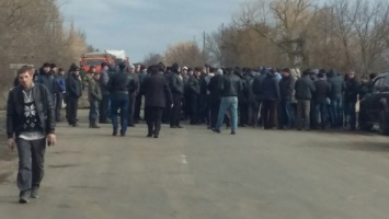 Протестующие перекрывали трассу Днепропетровск - Кривой Рог – Николаев (фото, видео)