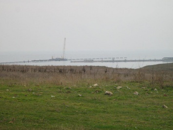 Керченский мост: Стройка уже приближается к Крыму со стороны Тамани