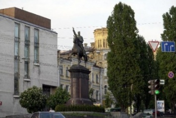 В Киеве предлагают запретить снос памятника Щорса