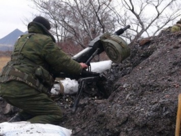 Боевики 22 раза обстреляли украинские позиции на Донбассе
