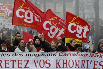 Во Франции прошли массовые протесты против трудовой реформы