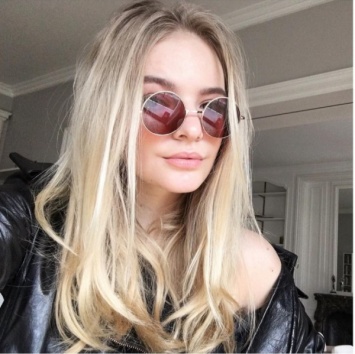 Дочь Дмитрия Пескова разочаровала подписчиков в Instagram фотографией с сигаретой