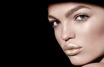 5 тенденций в макияже, которые вышли из моды