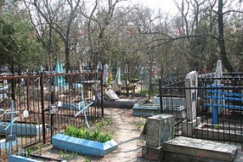 В Запорожской области на кладбище нашли труп наркомана