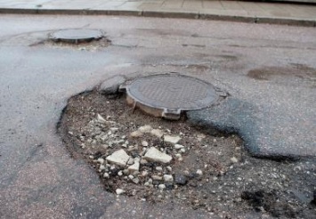В Софиевке подрядчики за свой счет снова отремонтируют дороги