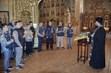 Криворожские боксеры молились перед соревнованиями (фото)