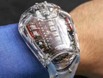 Швейцарские часовые бренды Hublot и Michael Kors выходят на рынок «умных» часов