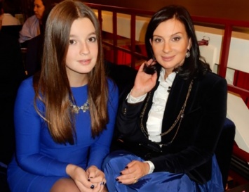 Несовершеннолетняя дочь Стриженовой захватила мамин Instagram