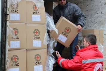 В Кировском районе Макеевки выдали помощь от Красного Креста