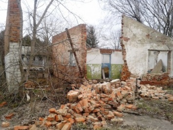 Из-за обрушения стены в Черниговской области погиб человек