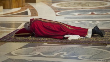 Папа Франциск сравнил равнодушную к мигрантам Европу с Понтием Пилатом