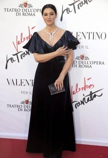 Моника Беллуччи на римской премьере оперы Верди "Травиата" в постановке Софии Копполы