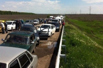 Енакиевцам о ситуации на блокпостах 25 мая: очереди и большое количество «льготников»