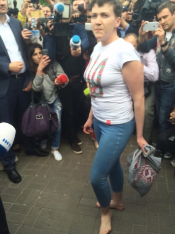 Савченко вернулась в Украину (ФОТО)